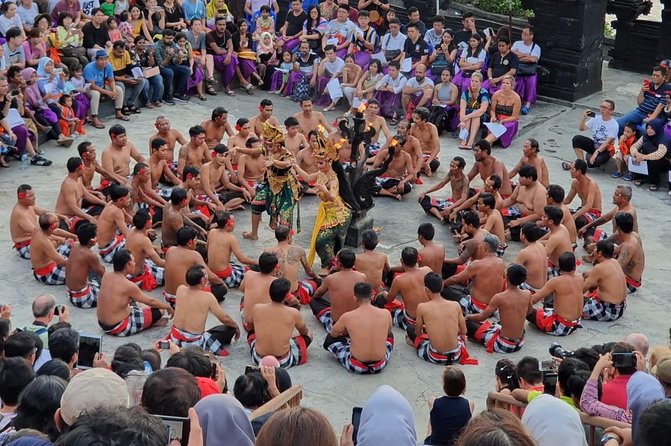 Incredible Uluwatu Temple Sunset & Kecak Fire Dance - Kecak Fire Dance: the chant, the trance, and the story