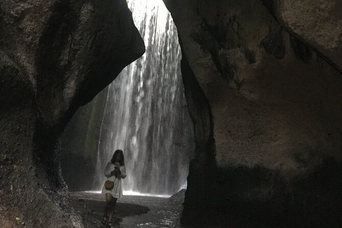 Instagram Tour Popular Spot in Bali - Private & All-inclusive - Jimbaran sunset and seafood barbecue energy