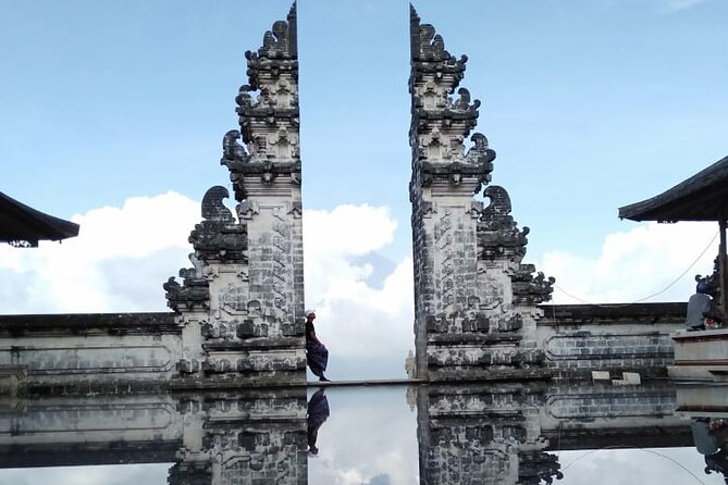 Instagram Tour Popular Spot in Bali - Private & All-inclusive - Tirta Gangga: a royal water palace for calm, watery photos