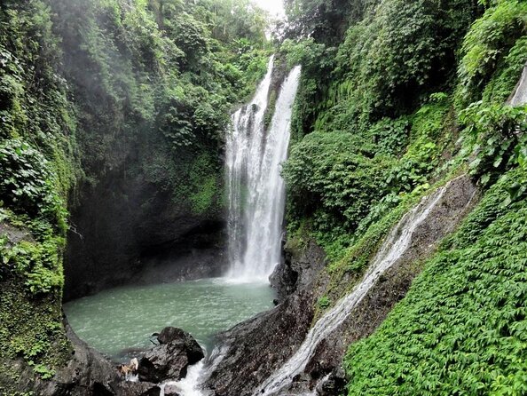 Jumping Sliding at Aling- aling Waterfall - Wanagiri Hidden Hill - Handara Gate - Aling-Aling Waterfall and Kroya: where the fun actually happens