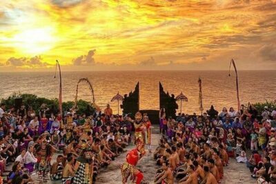 Kecak fire dance and uluwatu temple tour - free wifi - Uluwatu Temple and Ocean Views: Monkeys, Photos, and Timing