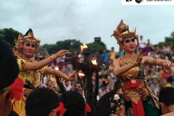 Kecak fire dance and uluwatu temple tour - free wifi - Pickup, WiFi, and Driver Service: Small Details That Change the Day