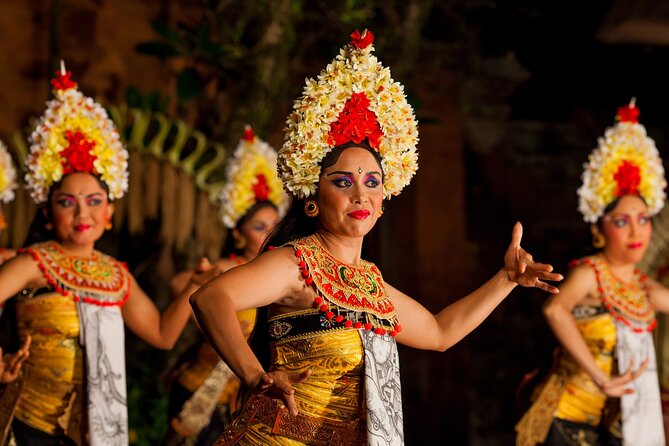 Legong Dance Show at Ubud Palace Bali - Legong Kraton at Ubud Palace: royal dance where the courtyard matters