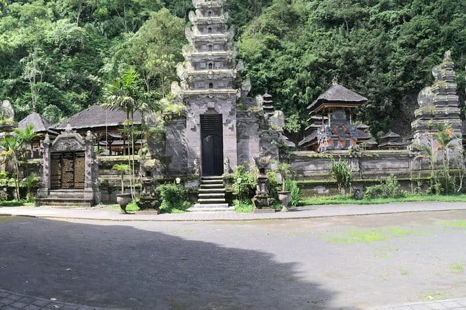 Lempuyang Gate of Heaven and Tukad Cepung Waterfall - Lempuyang Temple and the Gate of Heaven: Mount Agung photo time