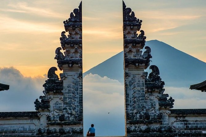 Lempuyang Temple Tour With Lunch and Pick Up - Tirta Gangga Water Palace: the 1946 royal garden stop