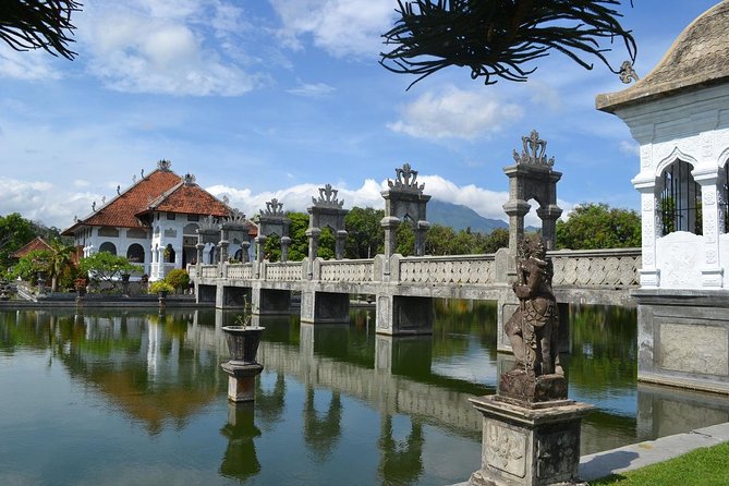 Lempuyang Temple Tour With Lunch and Pick Up - Lunch and pacing in a 9 to 10 hour day