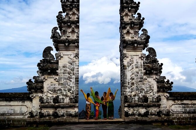 Lempuyang Tour : Heaven gate, Tirta Gangga, Goa Raja waterfall - Lempuyang Temple and the Gates of Heaven: the photo moment and the reality