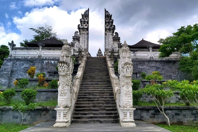 Lempuyang Tour : Heaven gate, Tirta Gangga, Goa Raja waterfall - Tirta Gangga Water Palace: where the pace finally eases