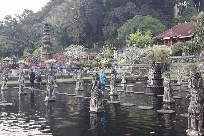 Lempuyang Tour : Heaven gate, Tirta Gangga, Goa Raja waterfall - Abang rice terraces and Goa Lawah bat cave temple: the in-between moments