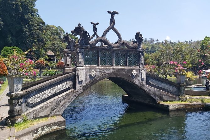 Lempuyang Tour : Heaven gate, Tirta Gangga, Goa Raja waterfall - Photo tips that actually help on this specific tour