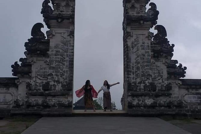 Melukat Ceremony and Temple Tour at Gunung Kawi Sebatu Temple - What to wear and pack (so you don’t regret it later)