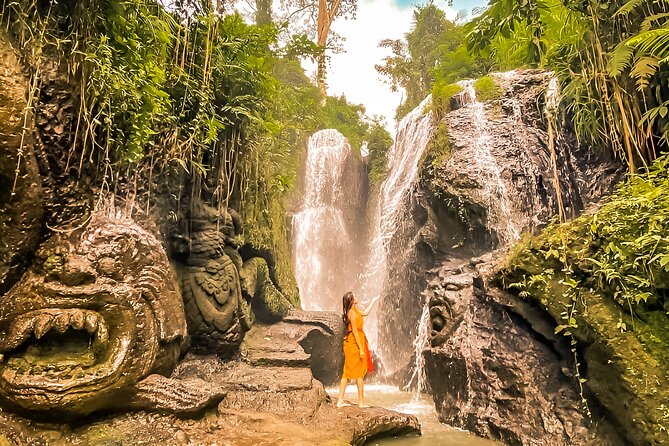 Melukat - The Purification Ceremony at Tirta Empul Temple - Kanto Lampo Waterfall: lighting that makes a big difference