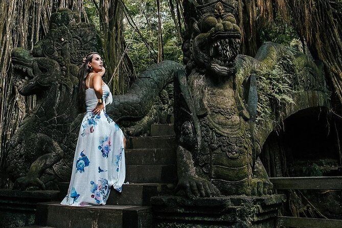 Monkey Forest, Holy Water Temple & Hot Springs Tours - Stop 1: Sacred Monkey Forest Sanctuary (friendly chaos, with rules)