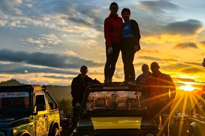 Mount Batur Jeep Sunrise and Black Lava Tour - The Mount Batur sunrise stop: breakfast, viewpoint timing, and photo help