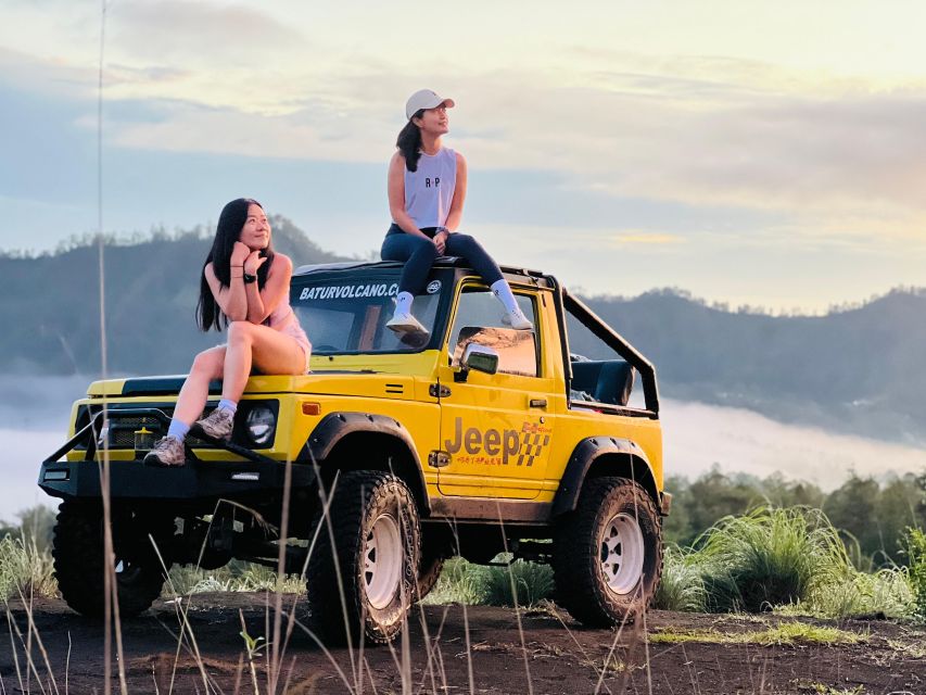 Mount Batur jeep sunrise with breakfast - Exploring the black lava fields after sunrise: rough ride, real geology