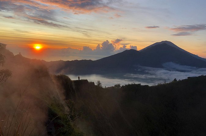 Mount Batur Sunrise Hike And Natural Hot Spring - Summit breakfast while the sun rises