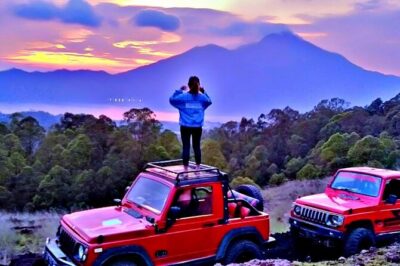 Mount Batur Sunrise Jeep Tour & Natural Hot Spring - Sunrise at Mount Batur: what you’re actually doing up there