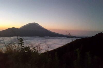 Mount Batur Sunrise & Natural Hot Springs - The pre-sunrise hike under stars (and what that really feels like)