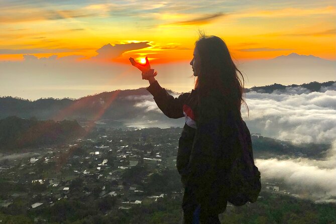 Mount Batur Sunrise Trekking and Hidden Waterfall - The route strategy: how guides can help you avoid the worst crowds