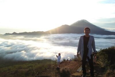 Mount Batur Volcano - Sunrise Trekking with White Water Rafting - Summit breakfast and the sunrise over Lake Batur
