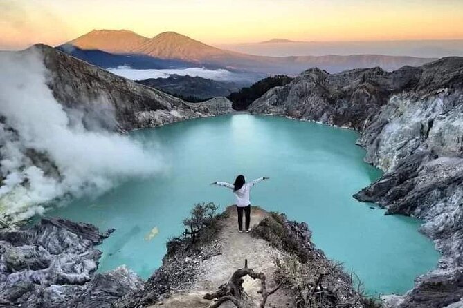 Mount Ijen Crater Tour From Ubud Bali - Gear That Matters: Torch, Gas Mask, and Photo Timing