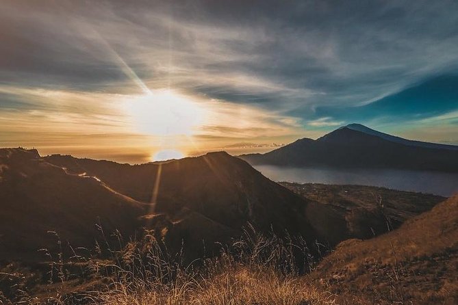 Mt batur Sunrise Trekking and Natural Spring Tour - The Climb to Mt. Batur: What You’ll Feel on the Trail