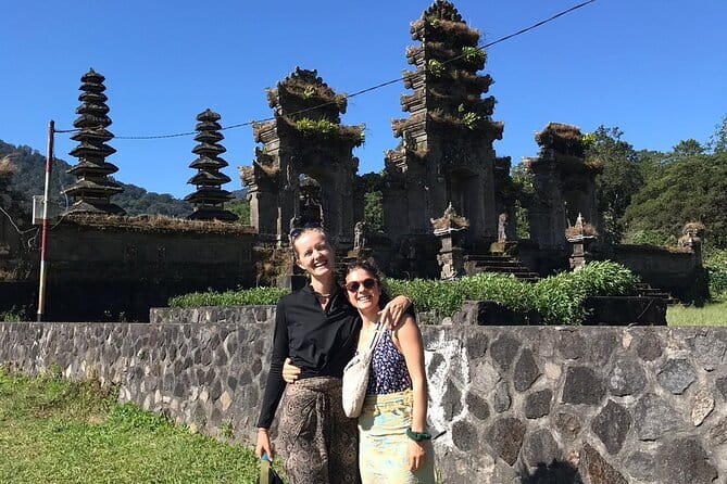 Munduk Highlights: Stunning North Bali Waterfalls & Temple - Ulun Danu Bratan Temple: architecture you can slow down for