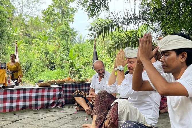 natural holy waterfalls healing tour. - Uma Pakel Agro Tourism: herbal tea plus photo options