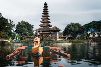 North Bali Hidden Gems Tour Ulun Danu Temple Twin Lakes Waterfall - Ulun Danu Bratan Temple on Lake Beratan: Calm, Water Views, and Spiritual Photography