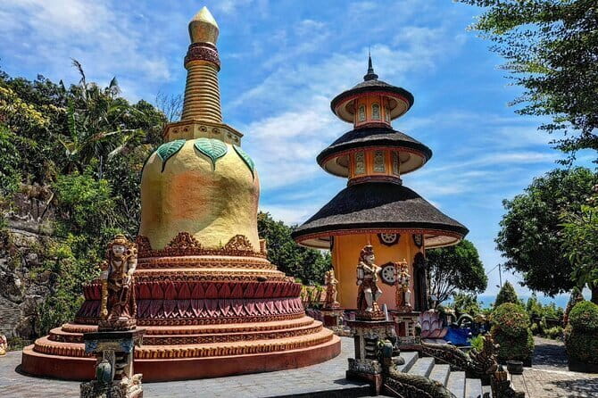 North Bali highlights: Buddhist temple, Waterfall & hot spring - Stop 1: Brahmavihara Arama Buddhist monastery (start slow, set the tone)