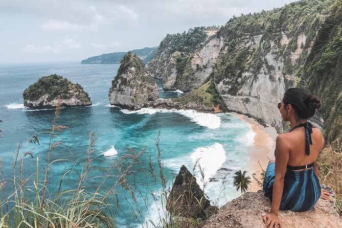 Nusa Penida Instagram Tour: The Most Iconic Spots (Private & All-Inclusive) - Guides as photo assistants: where the reviews really add useful color