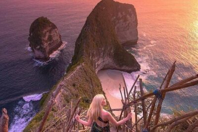 Nusa Penida Instagram Unforgettable Tour - Broken Beach Villa: the archway cove that frames the water
