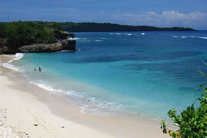 Nusa Penida Island Full-Day Tour from Bali - Pasih Uug (Broken Beach): The Arched Tunnel Moment