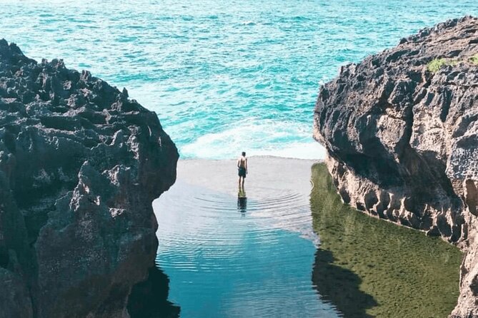 Nusa Penida Private Day Trip with Driver - Kelingking Beach: the T-Rex cliff view and why timing helps