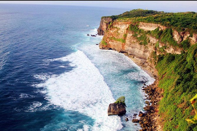 Padang-padang Beach and Kecak Firedance at Uluwatu Temple - Should you book Padang-Padang, Uluwatu Kecak, and Jimbaran?