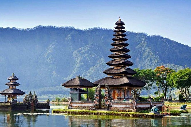 Private 4-Day Tours - Best Bali Tours Package - Best of Bali Highlights - Day 3 east Bali essentials: Lempuyang, Tirta Gangga, a calmer beach, and Tenganan village