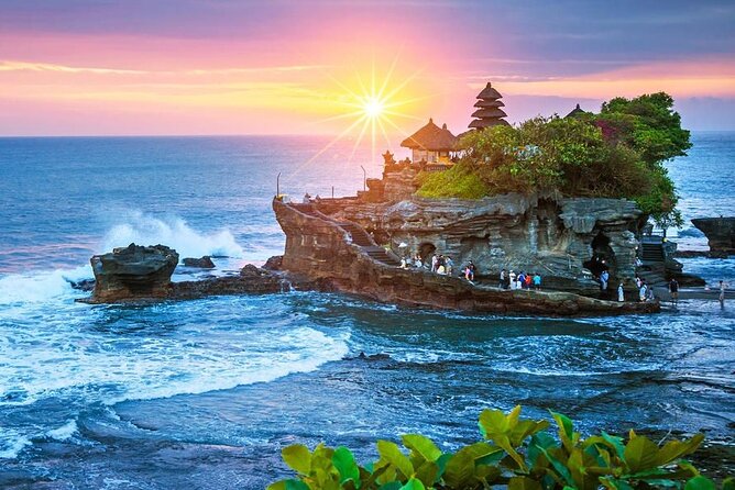 Private Arrival Transfer: Bali Airport to Hotel with Minibus Toyota HiAce up to 12 Pax - Pickup timing: the 1.5-hour wait starts when you land