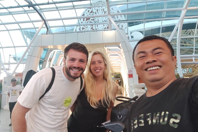 Private Arrival Transfer : (DPS)Bali Airpot to your Hotel & Villa - Name-board pickup at Ngurah Rai Airport