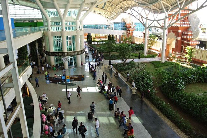 Private Arrival Transfer : Ngurah Rai Airport to Hotel in Bali - Meet-and-greet at Ngurah Rai: your signboard pickup plan