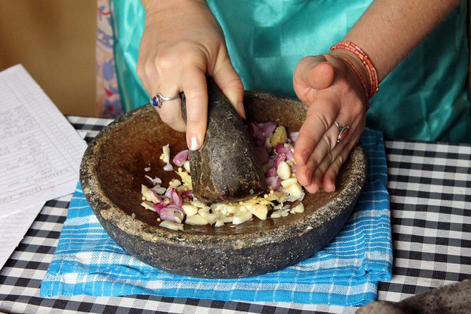 PRIVATE Authentic Balinese Cooking Class in Ubud at Putu's Home - Arriving at a Balinese compound: temples, garden produce, and medicines