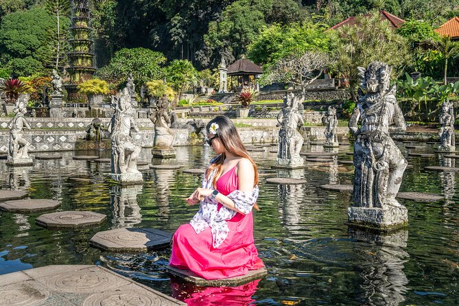 Private Bali Instagram Gate of Heaven Temple Tour and Breakfast - Asah Hill picnic views: coast cliffs and easy posing