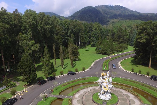 Private Bali Tour: Best of Bedugul and Tanah Lot Temple - Lunch options: plan it, or don’t get stuck hungry