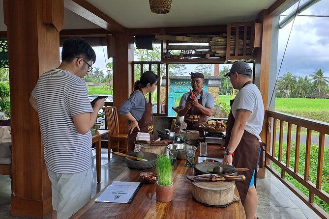 Private Balinese Cooking Class in Ubud at Santika's Home - Key takeaways