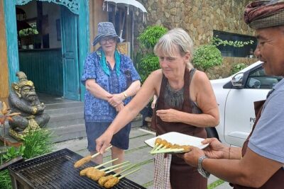 Private Balinese Cooking Class in Ubud at Santika's Home - The pickup and the drive to Ubud’s food countryside