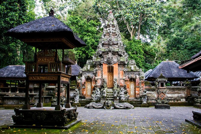 Private Customize Ubud Day Tour With Experienced Driver - Ubud Palace and the Traditional Art Market: where culture meets shopping