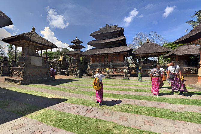 Private Half-Day Tour : Ubud Waterfall Tour Packages - Stop 2: Tegalalang Rice Terrace and how to make the most of 1 hour