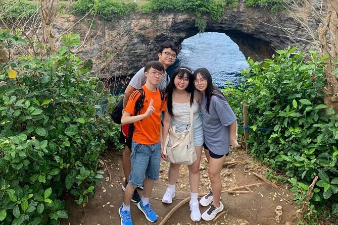 Private Instagramable West Nusa Penida Tour - Stop 2: Kelingking Beach viewpoint and the cliff-photo payoff