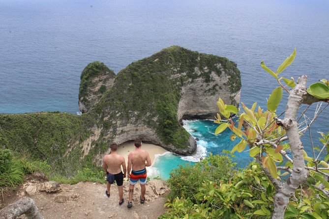 Private Instagramable West Nusa Penida Tour - Stop 3: Broken Beach (Pasih Uug) and the cave-like drama