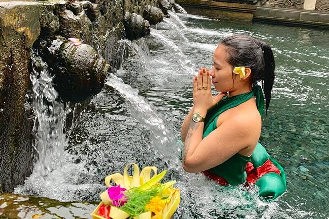 Private Shore Excursion: Highlights of Bali - Guide and van realities: seat choice actually matters
