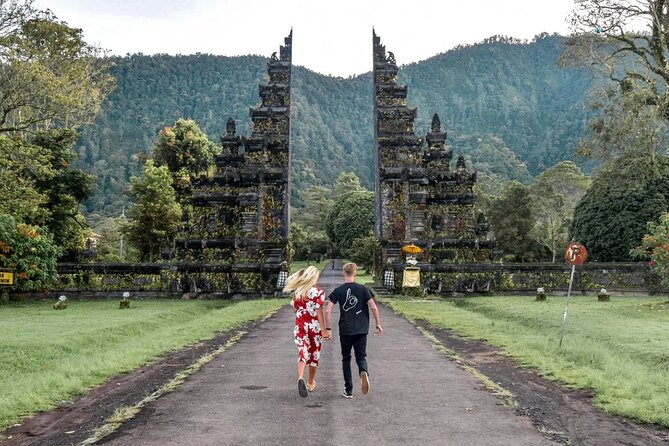 Private Tour: Bali UNESCO World Heritage Sites - Tanah Lot at sunset: sea temple drama when the light hits